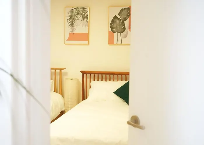 건대 성수 인접 넓은 3룸 최대8인 Kspo 롯데월드 이동편리 아차산역 4분 Villa *