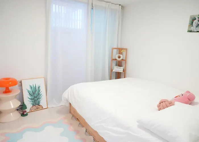 Villa 건대 성수 인접 넓은 3룸 최대8인 Kspo 롯데월드 이동편리 아차산역 4분 *