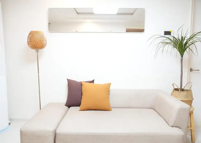 건대 성수 인접 넓은 3룸 최대8인 Kspo 롯데월드 이동편리 아차산역 4분 Villa *
