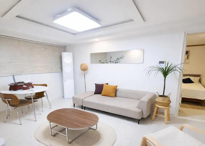 Villa 건대 성수 인접 넓은 3룸 최대8인 Kspo 롯데월드 이동편리 아차산역 4분