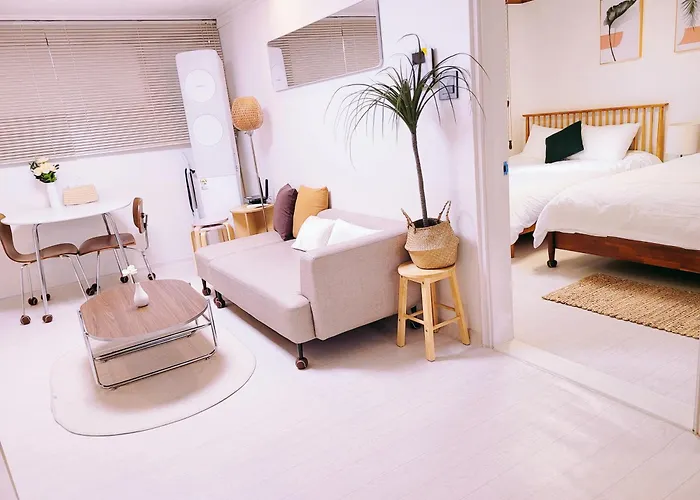 건대 성수 인접 넓은 3룸 최대8인 Kspo 롯데월드 이동편리 아차산역 4분 Villa *